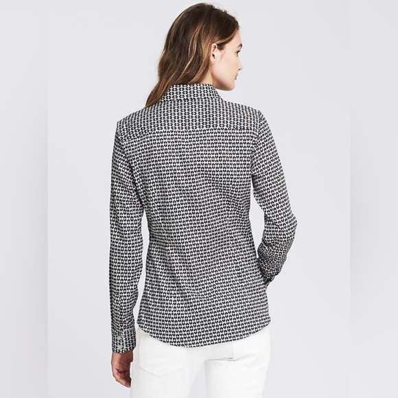 Banana Republic button down classic novelty print  business office size 10 - Picture 2 of 6